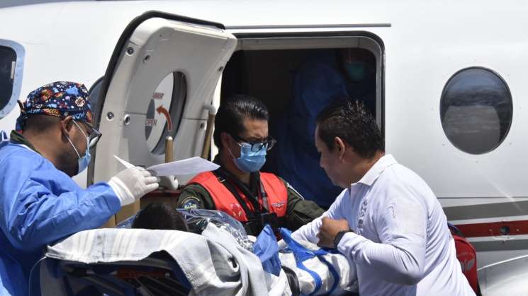 DIF Oaxaca traslada a niño con graves quemaduras a CDMX