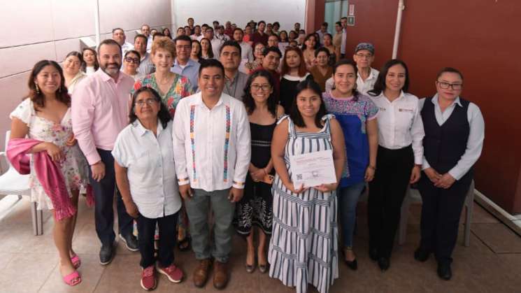 Sectur entrega certificados de calidad turística en Oaxaca
