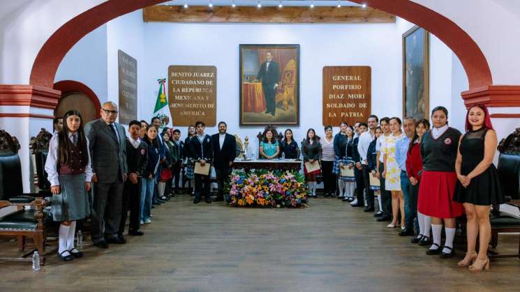 Juventudes toman el Cabildo para hacer escuchar sus propuestas