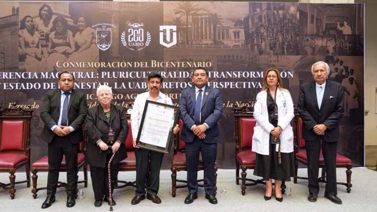 Presidente de la SCJN celebra el bicentenario de la UABJO